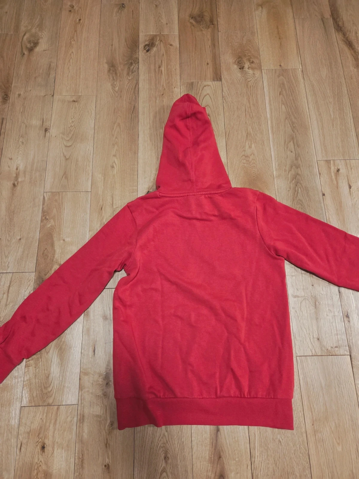 Sudadera roja con capucha de 10 años – photo 4